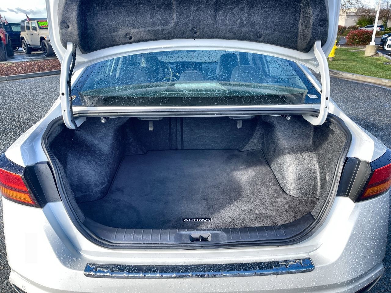 2023 Nissan Altima 2.5 SR