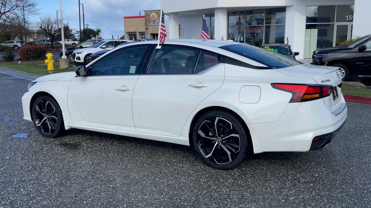 2023 Nissan Altima 2.5 SR