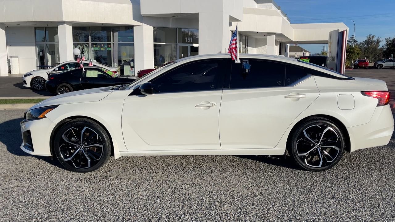 2023 Nissan Altima 2.5 SR