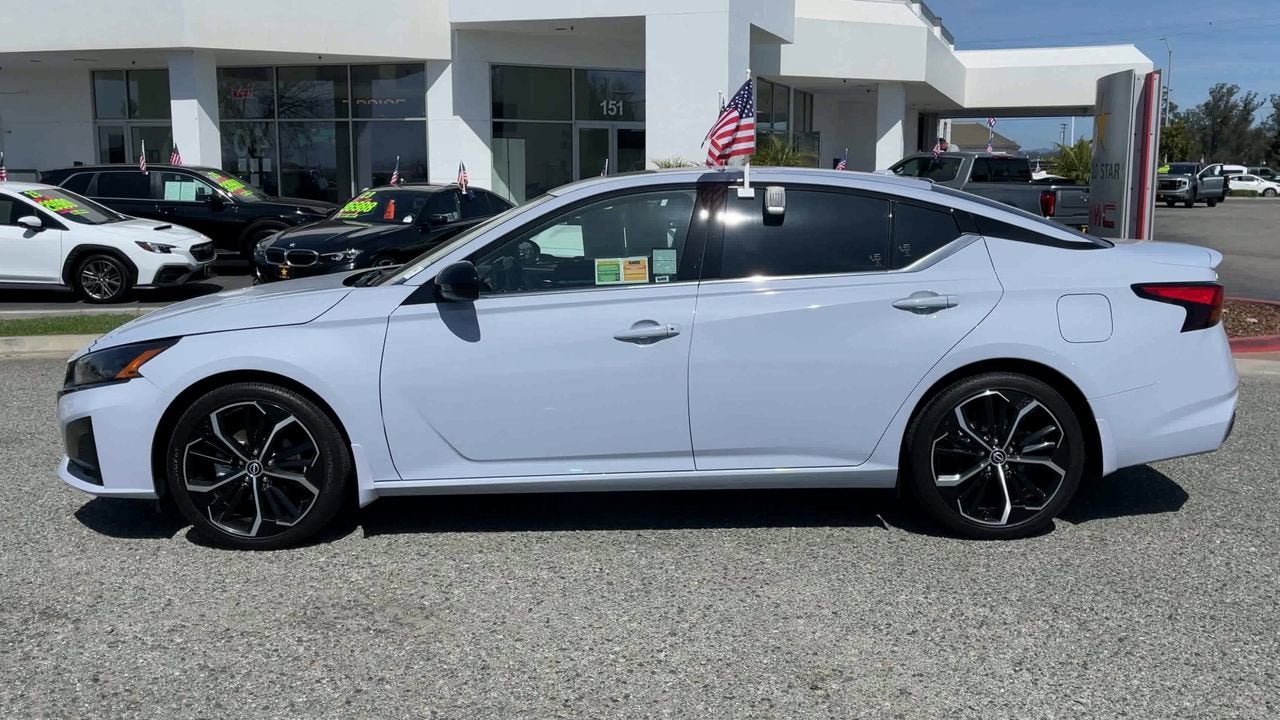 2023 Nissan Altima 2.5 SR