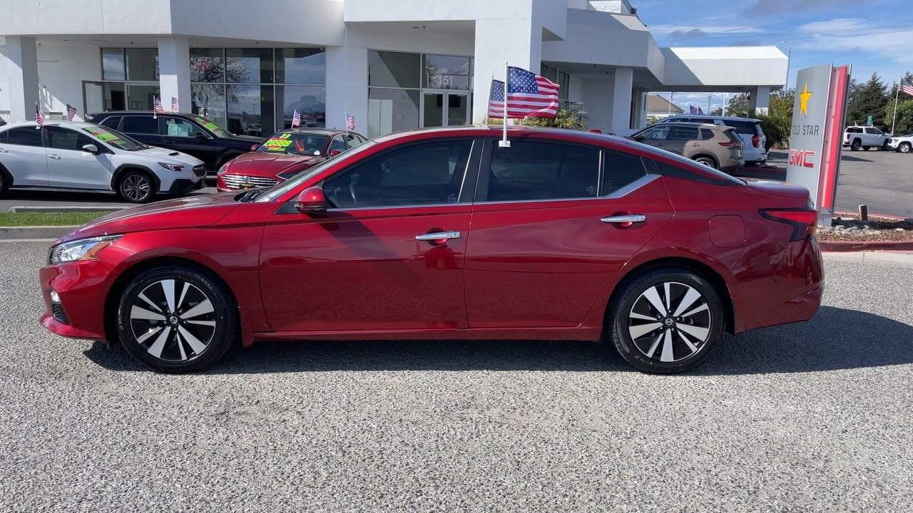 2022 Nissan Altima 2.5 SV