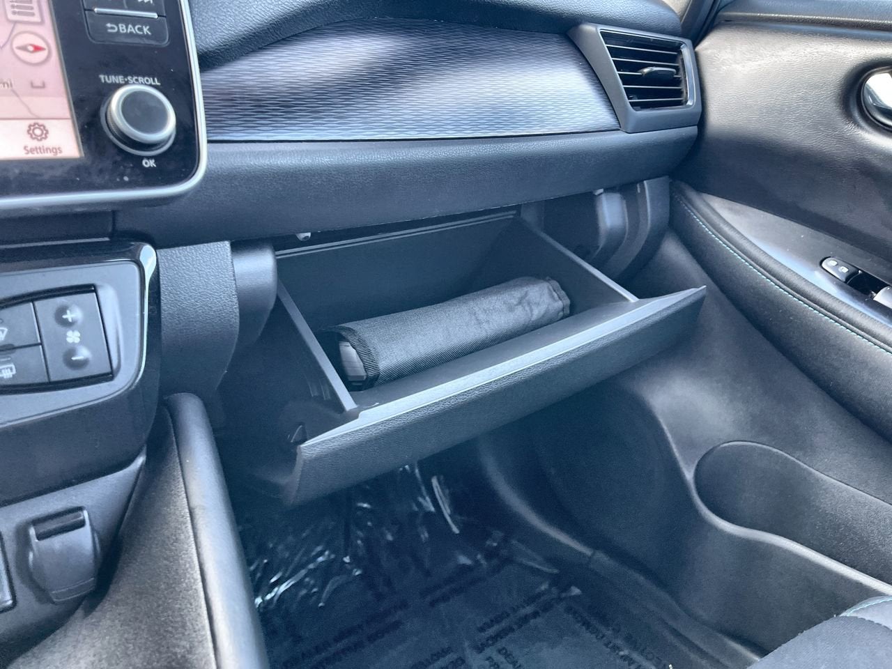 2024 Nissan LEAF SV PLUS