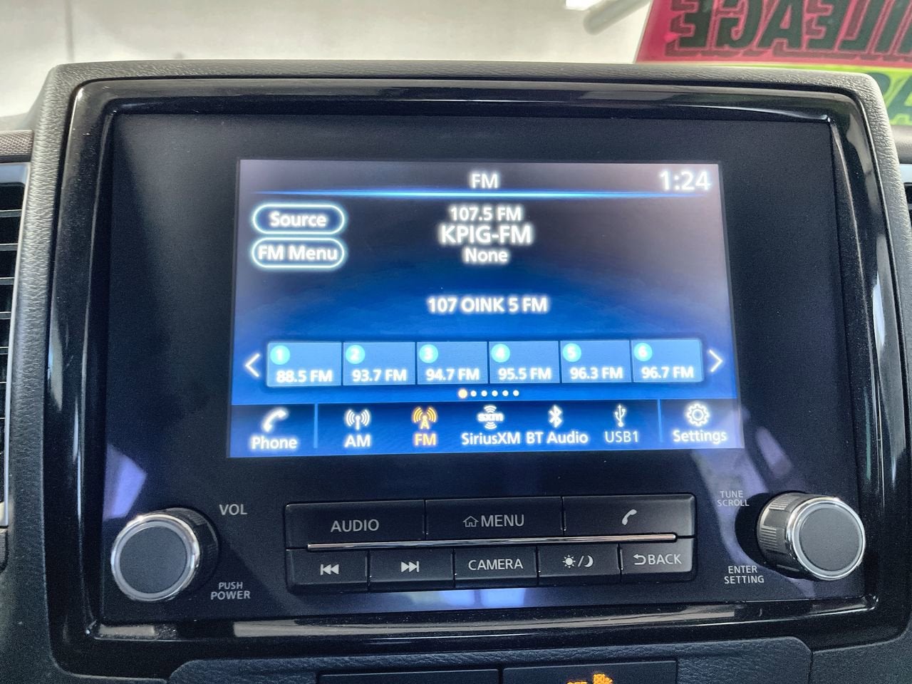 2022 Nissan Frontier SV