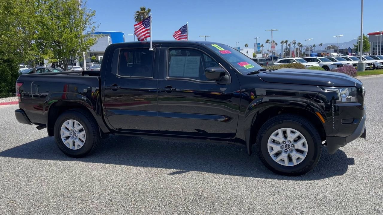 2022 Nissan Frontier SV