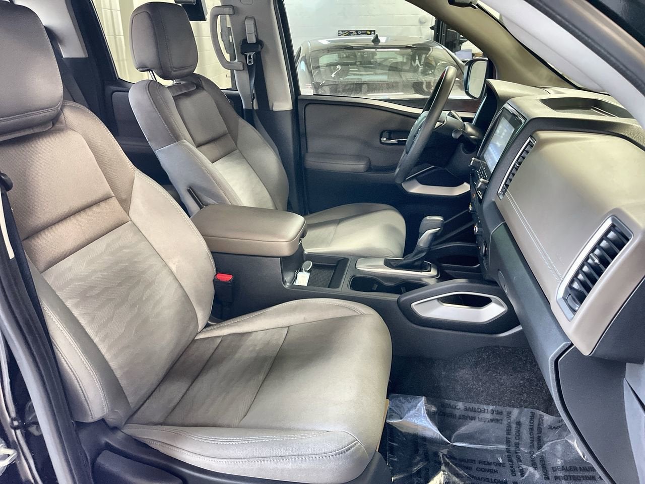 2022 Nissan Frontier SV