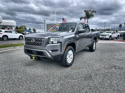 2023 Nissan Frontier SV