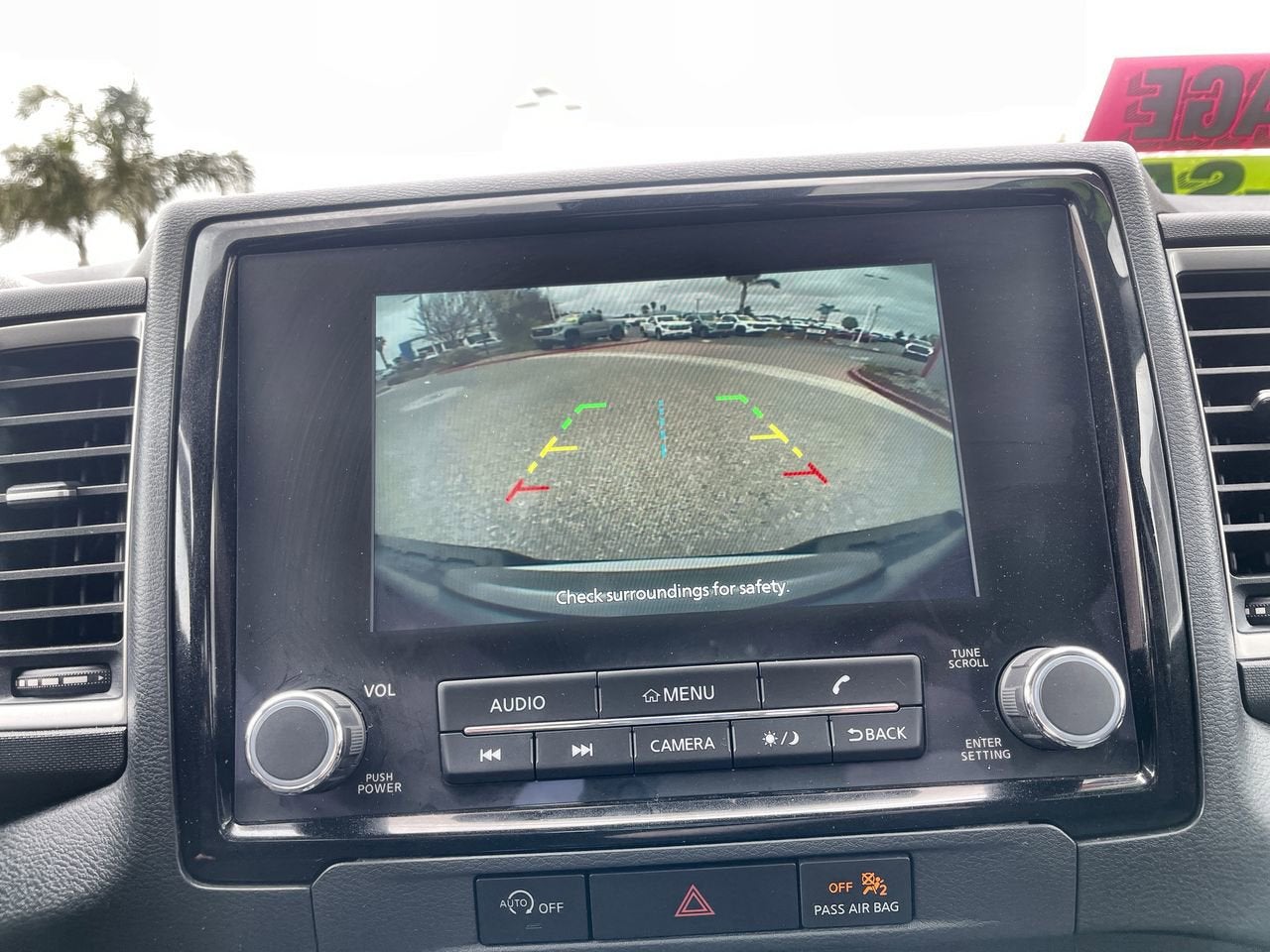 2023 Nissan Frontier SV