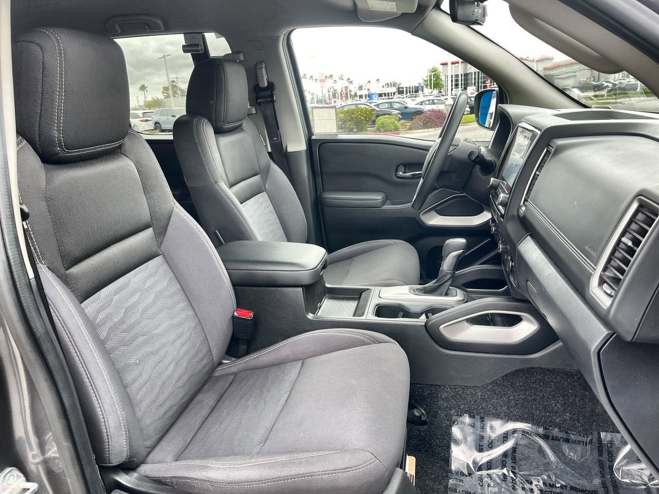 2023 Nissan Frontier SV