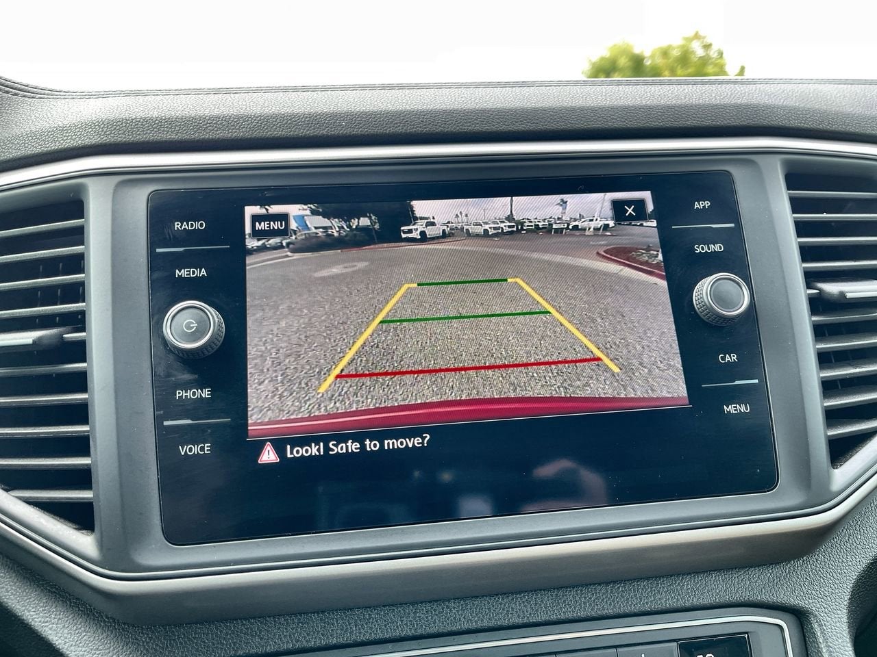 2020 Volkswagen Atlas Cross Sport 2.0T SE w/Technology