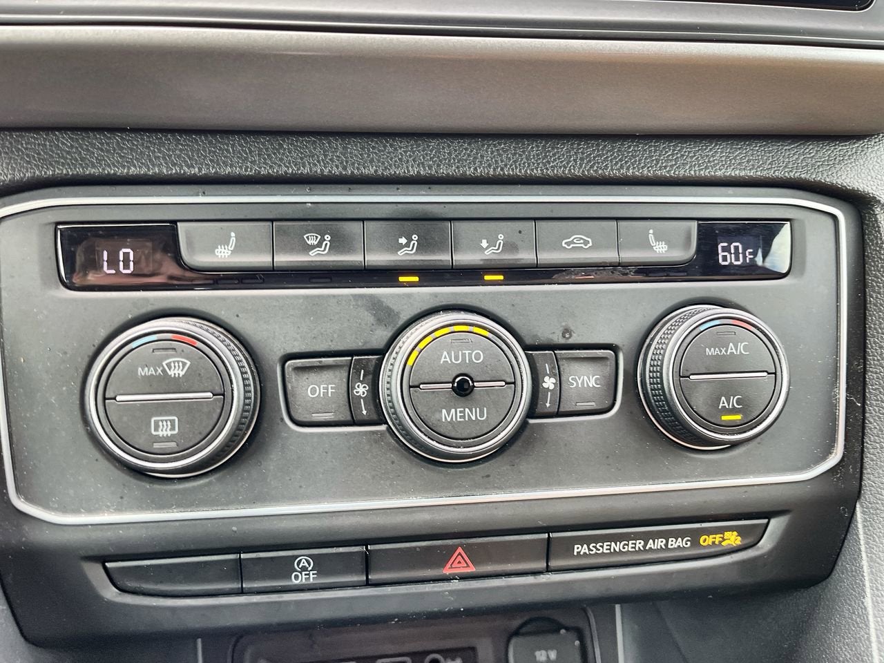 2020 Volkswagen Atlas Cross Sport 2.0T SE w/Technology