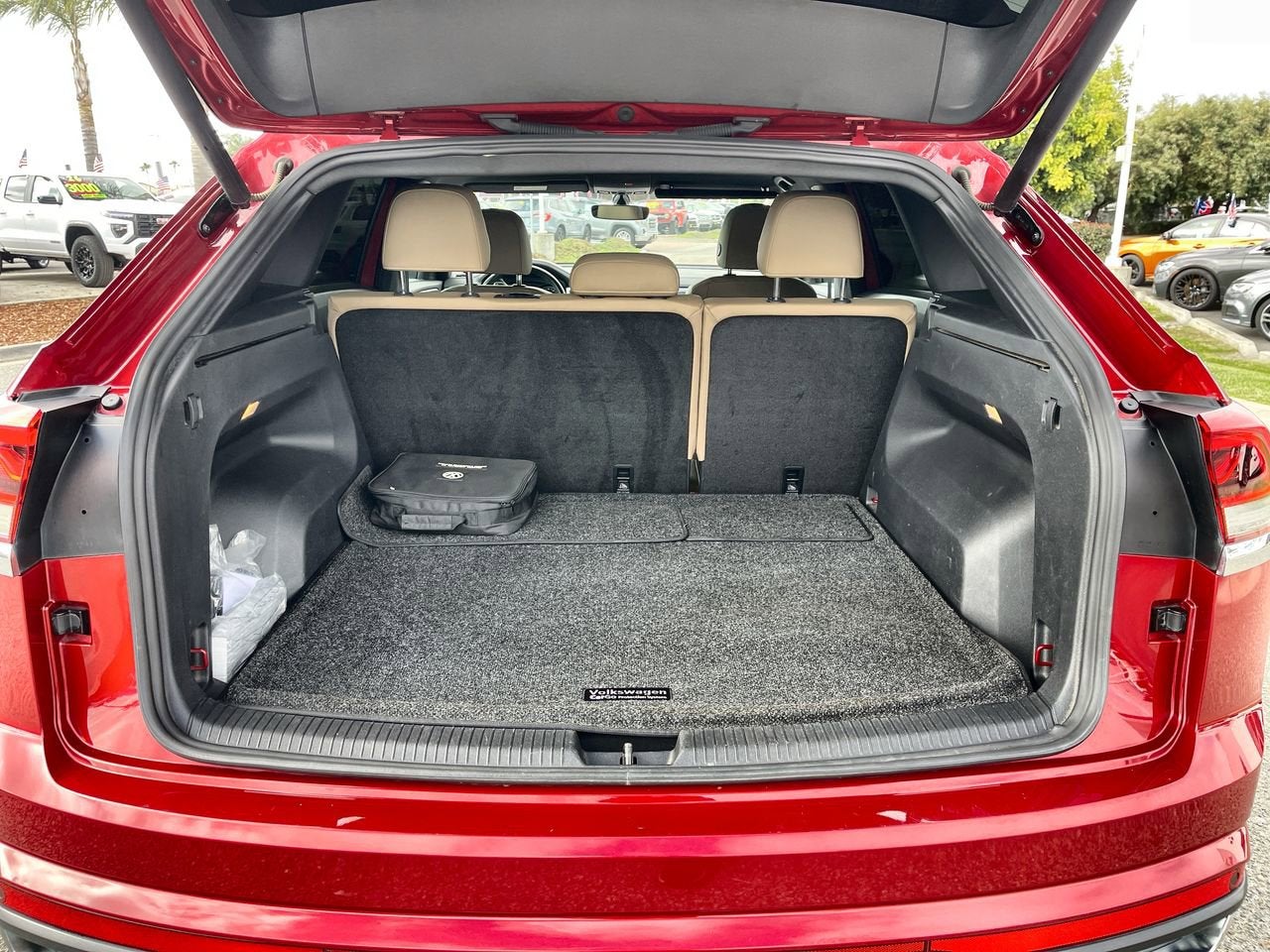 2020 Volkswagen Atlas Cross Sport 2.0T SE w/Technology