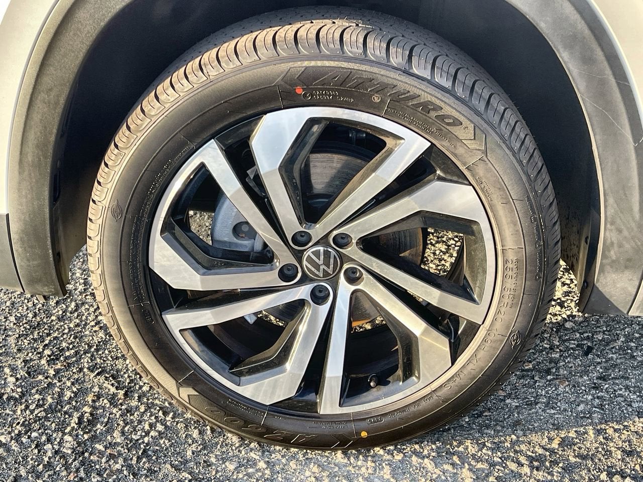 2023 Volkswagen Atlas Cross Sport 2.0T SEL