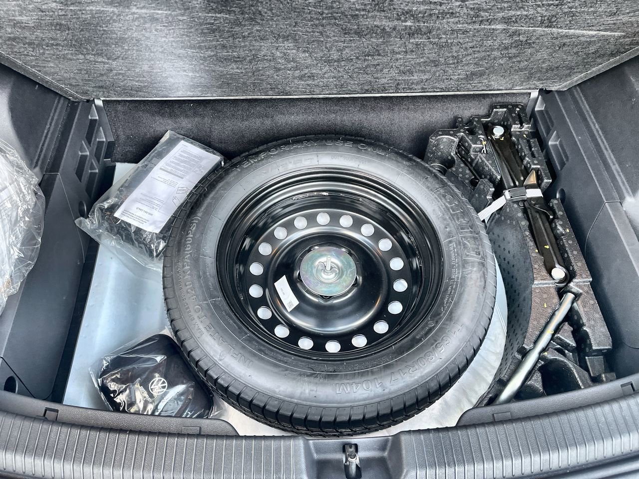 2023 Volkswagen Atlas Cross Sport 2.0T SEL