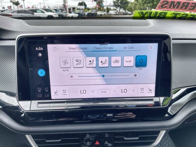 2024 Volkswagen Atlas Cross Sport 2.0T SEL Premium R-Line