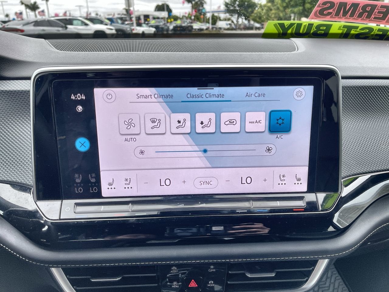 2024 Volkswagen Atlas Cross Sport 2.0T SEL Premium R-Line