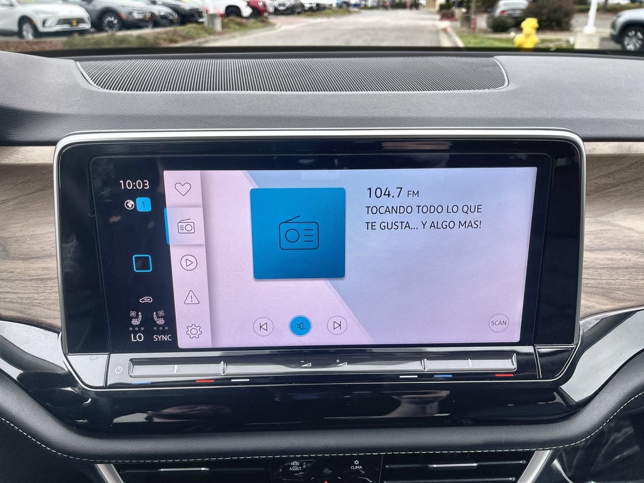 2024 Volkswagen Atlas 2.0T SE w/Technology