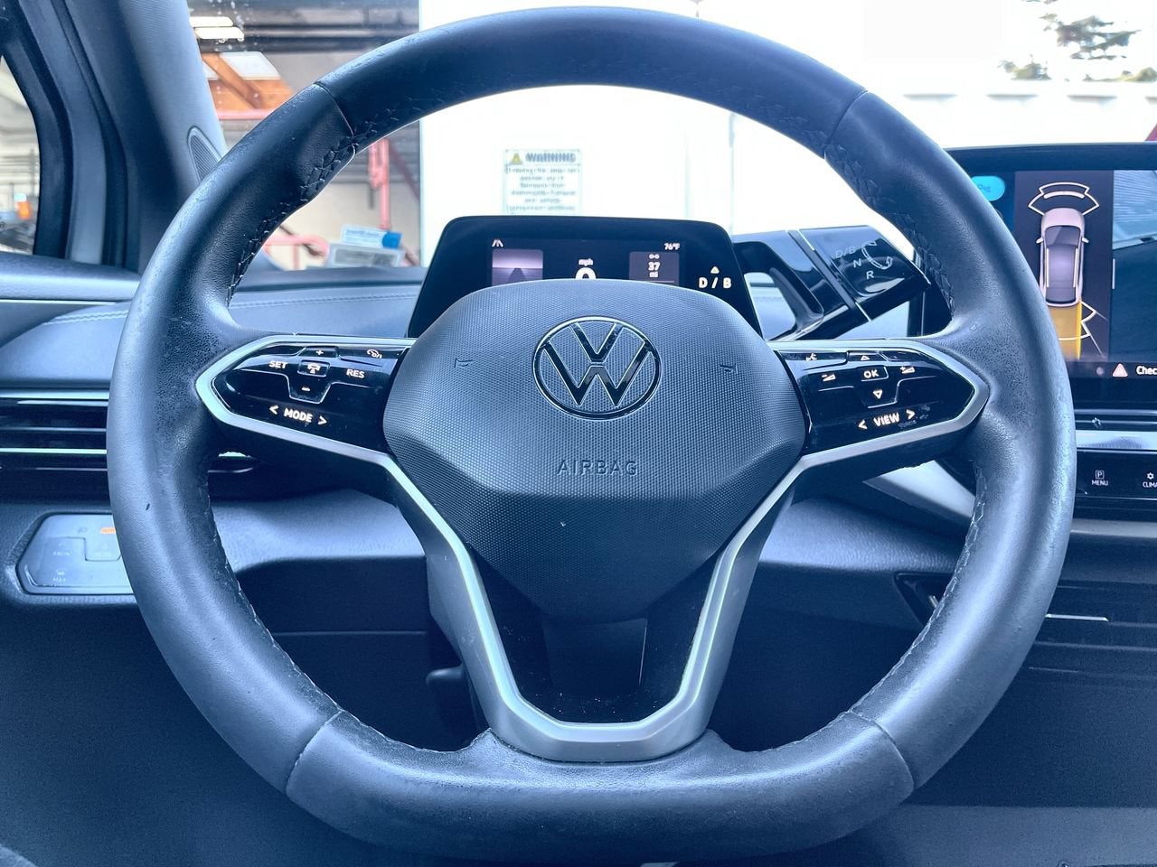 2023 Volkswagen ID.4 Pro