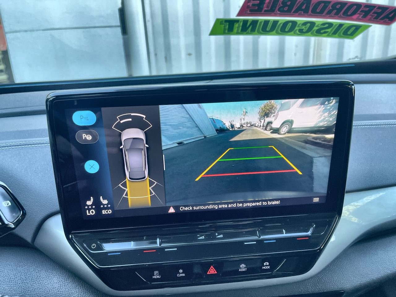 2023 Volkswagen ID.4 Pro