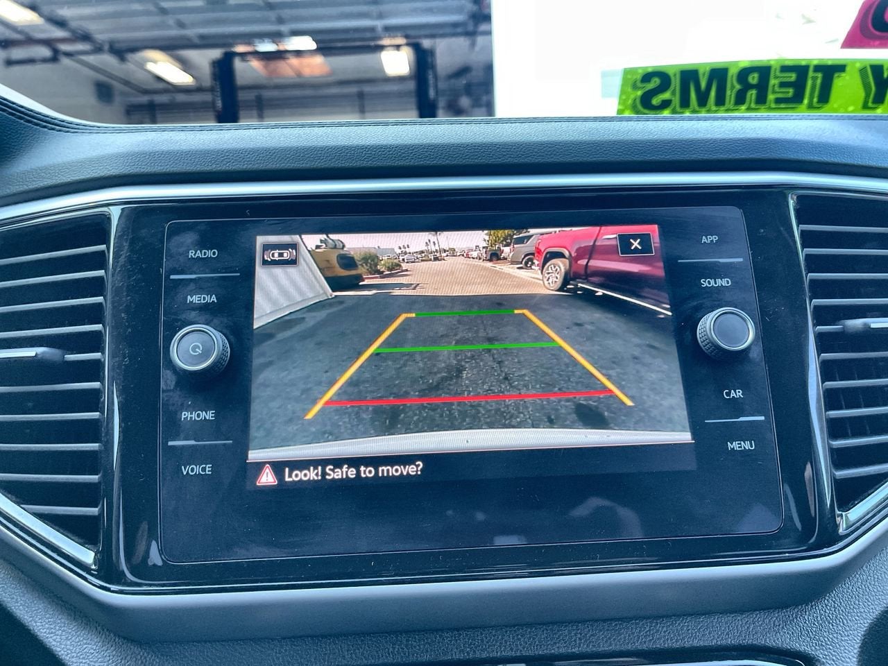 2023 Volkswagen Atlas 3.6L V6 SE w/Technology