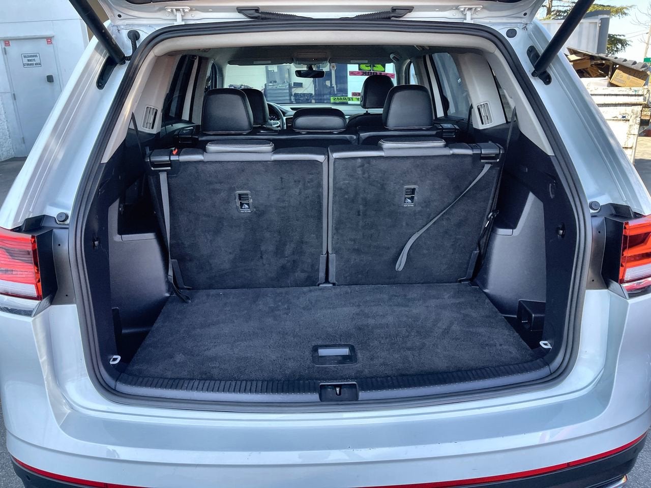 2023 Volkswagen Atlas 3.6L V6 SE w/Technology