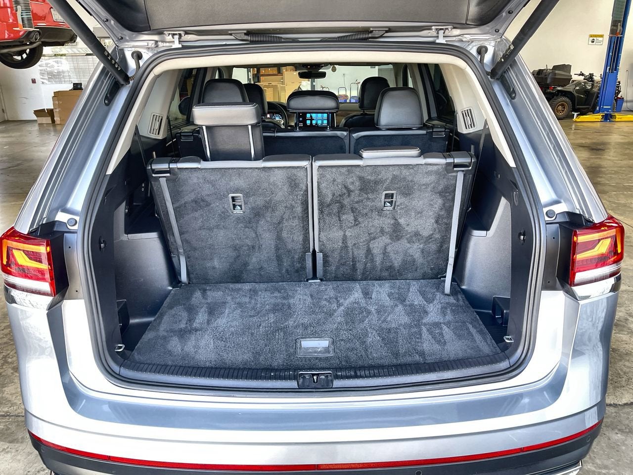 2024 Volkswagen Atlas 2.0T SE w/Technology