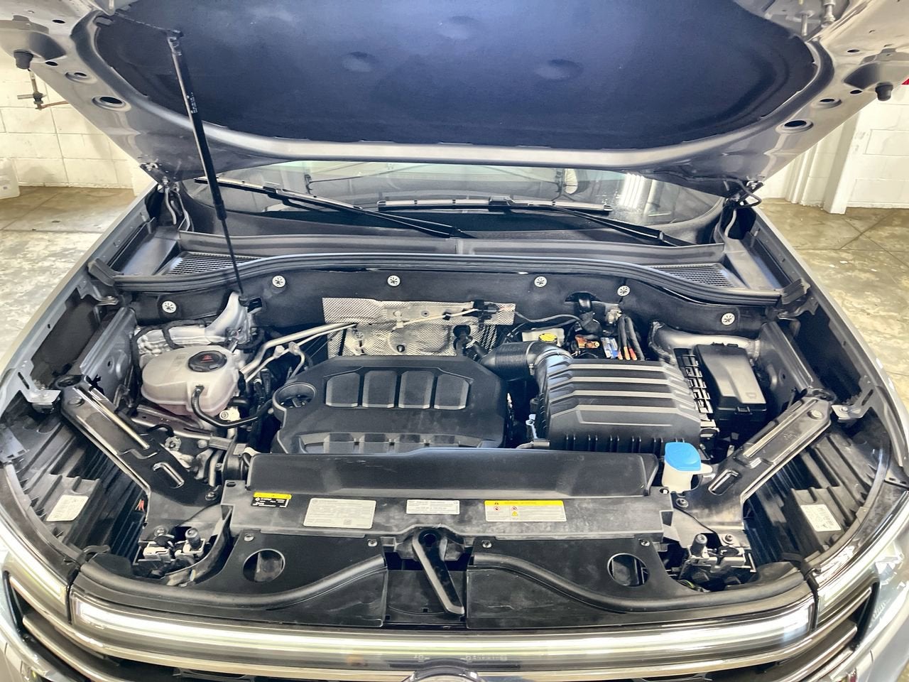 2024 Volkswagen Atlas 2.0T SE w/Technology