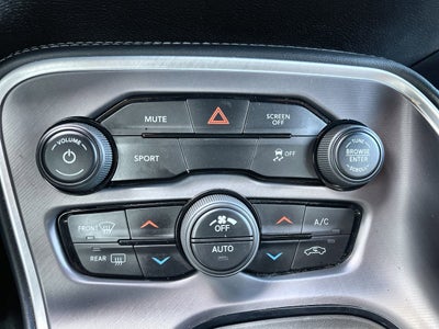 2022 Dodge Challenger SXT