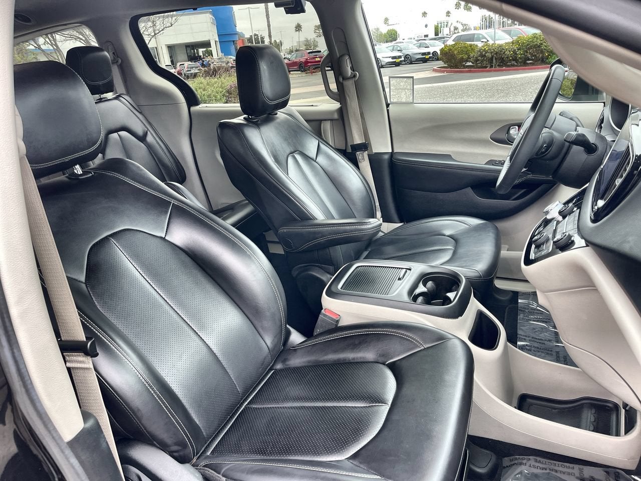 2023 Chrysler Pacifica Touring L