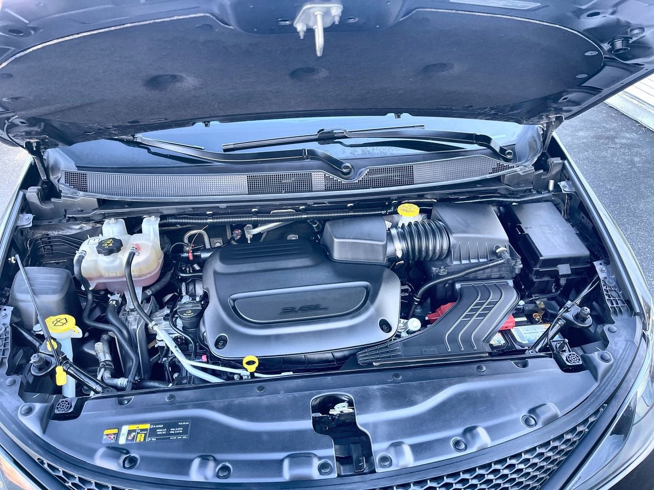 2023 Chrysler Voyager LX