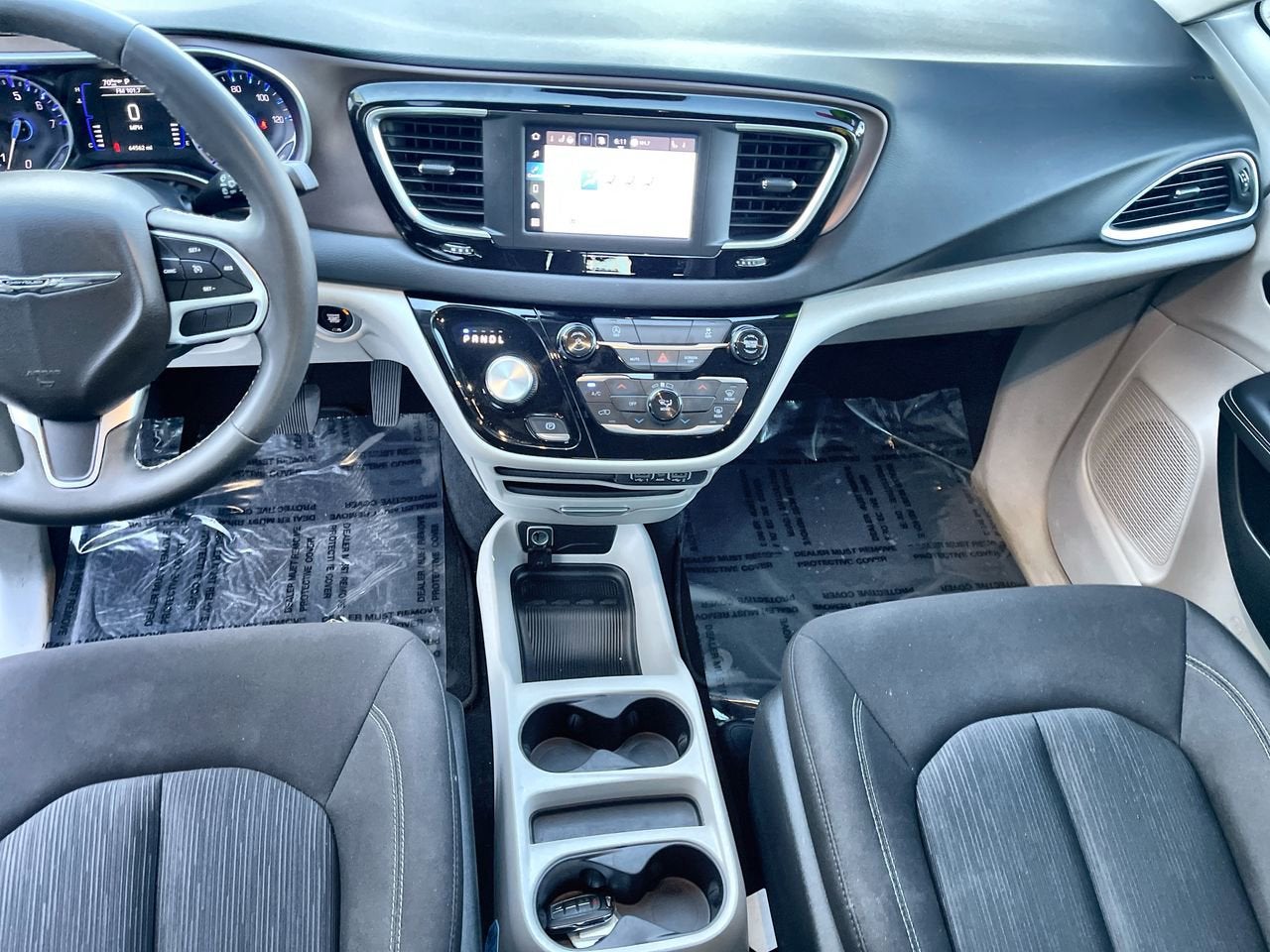 2024 Chrysler Voyager LX