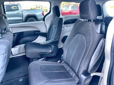 2024 Chrysler Voyager LX