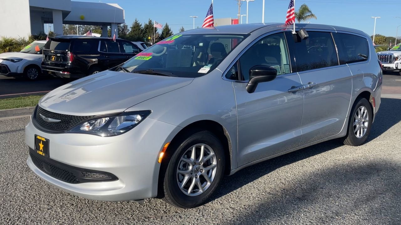 2024 Chrysler Voyager LX