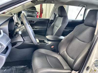 2025 Toyota RAV4 LE