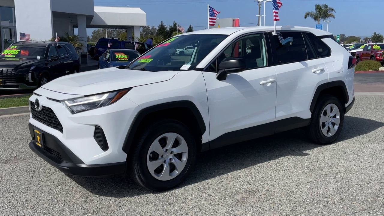 2025 Toyota RAV4 LE