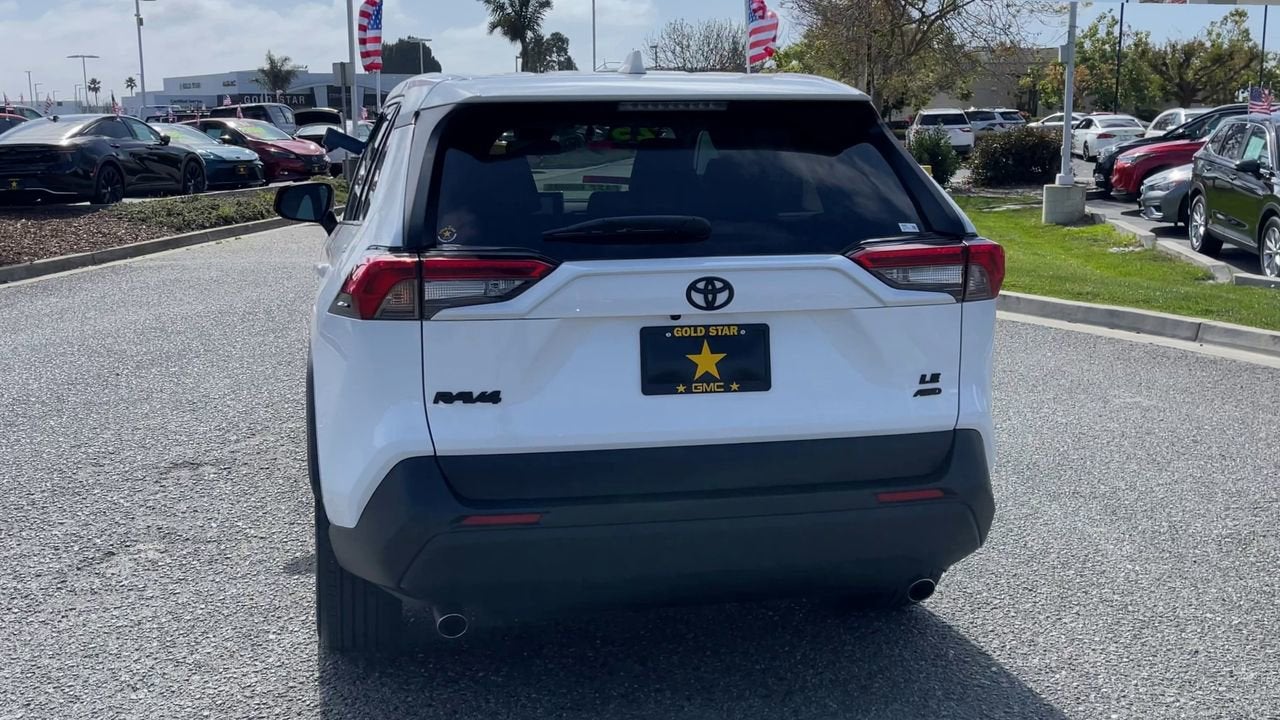 2025 Toyota RAV4 LE