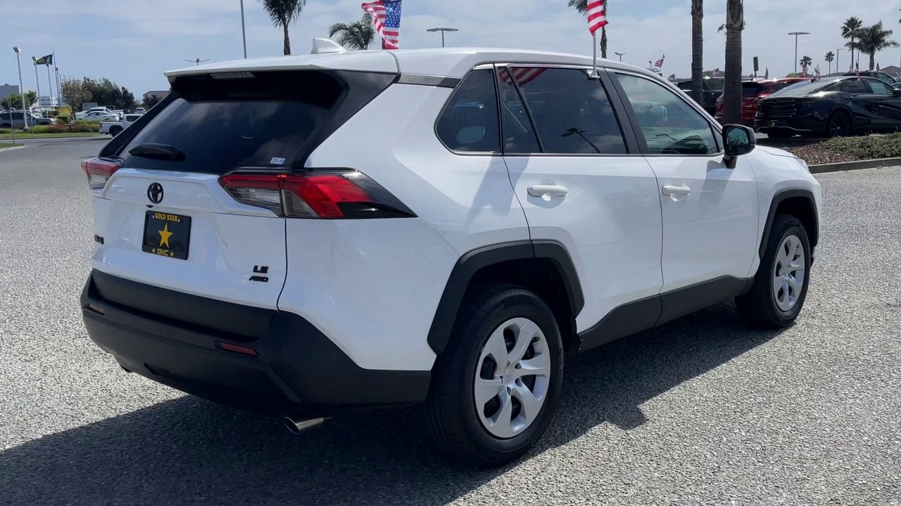 2025 Toyota RAV4 LE