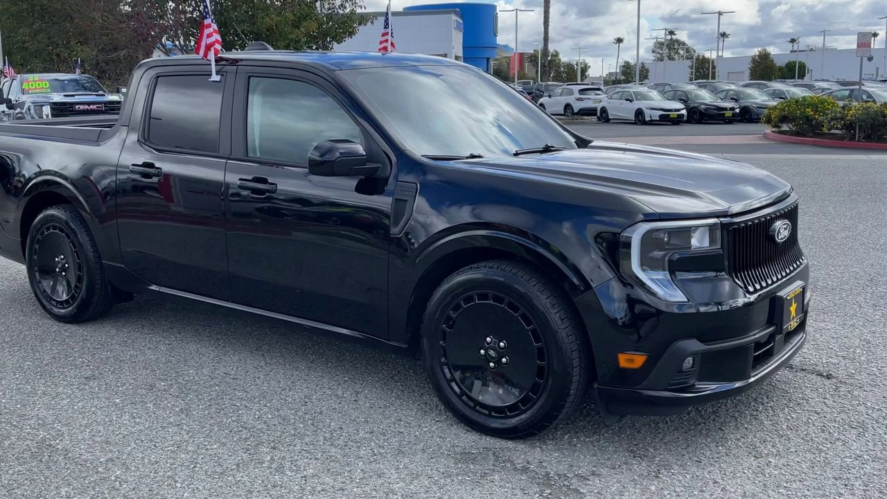 2025 Ford Maverick Lobo Standard