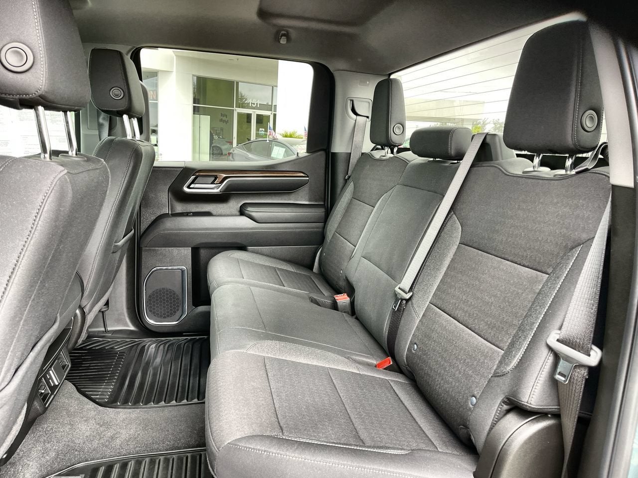 2025 Chevrolet Silverado 1500 LT (2FL)