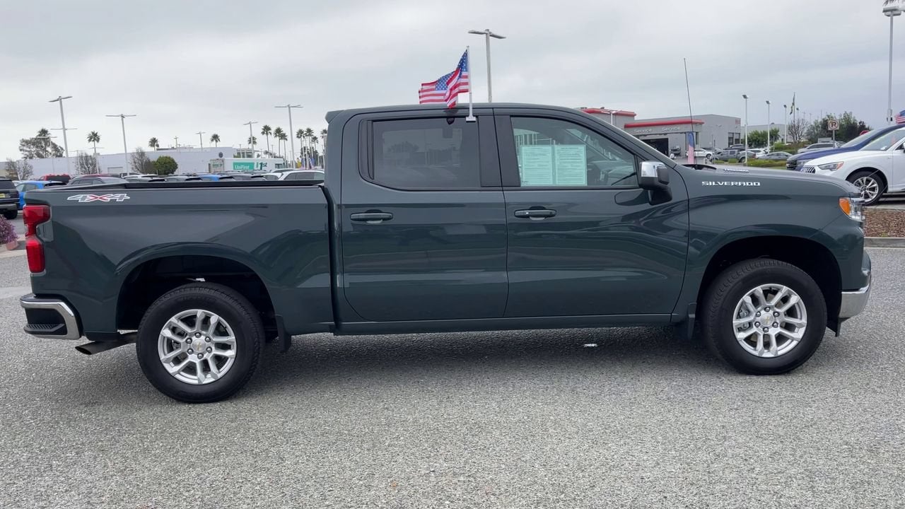 2025 Chevrolet Silverado 1500 LT (2FL)