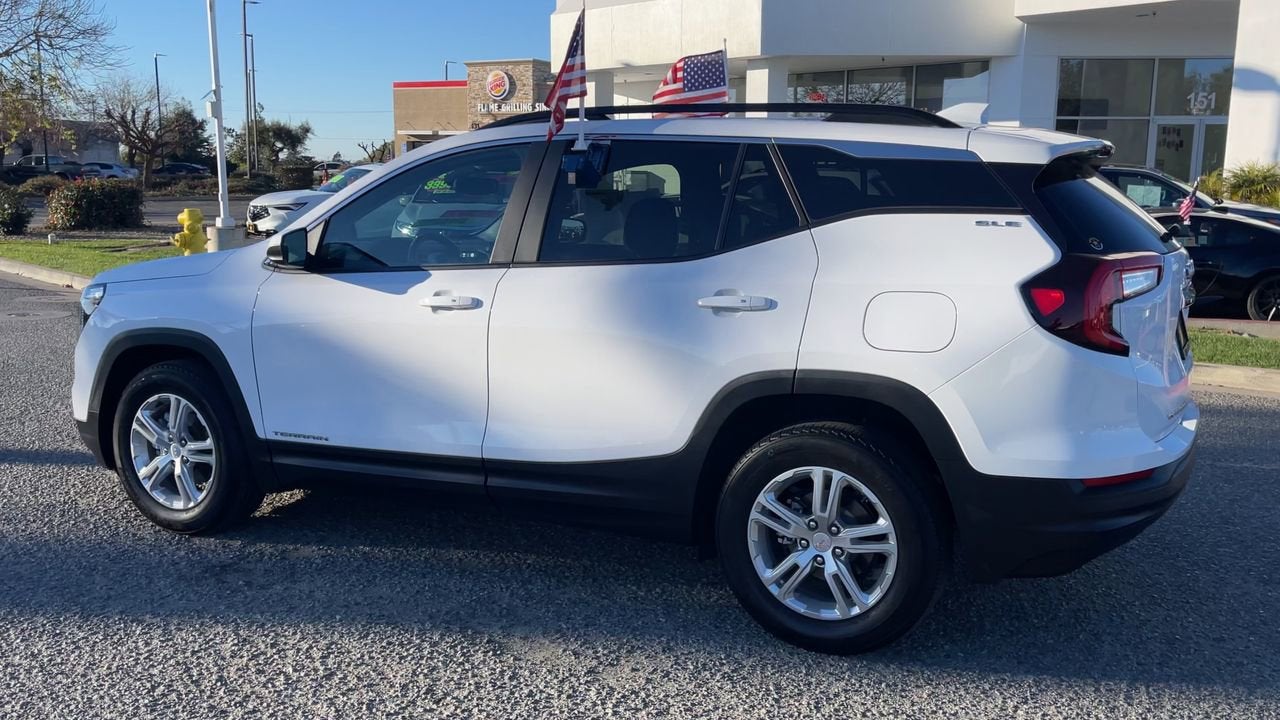 2023 GMC Terrain SLE