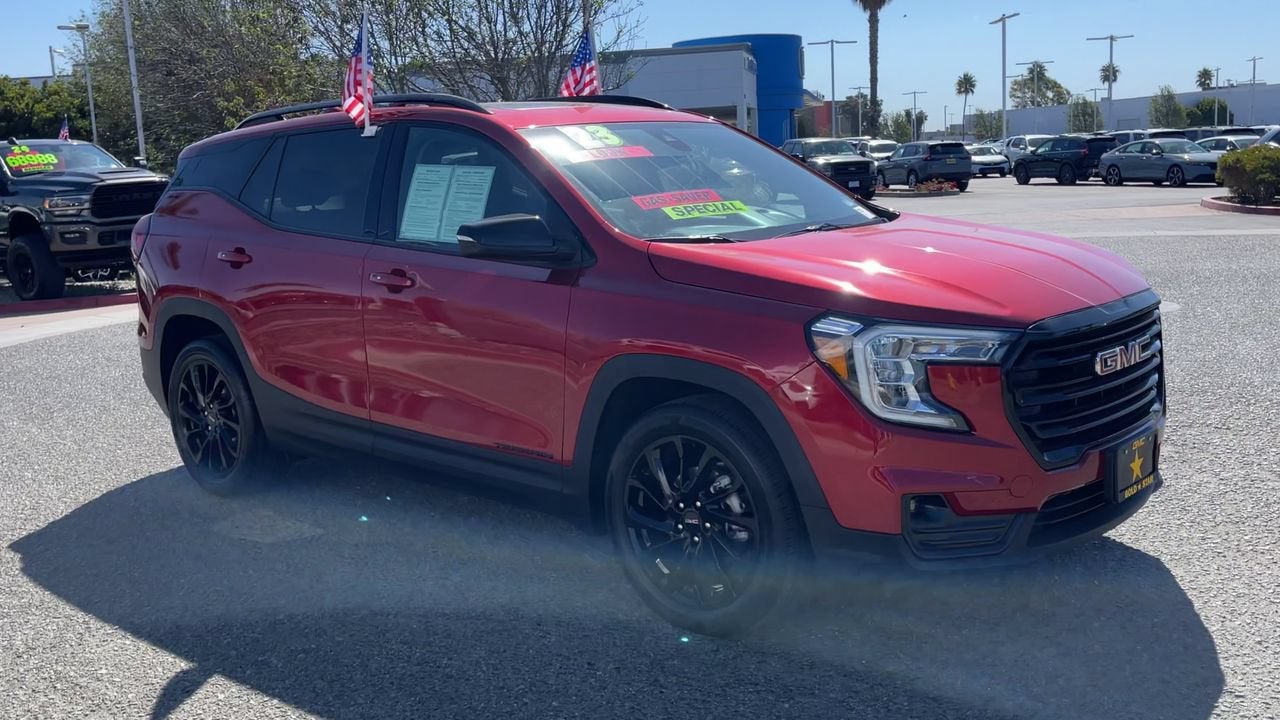 2023 GMC Terrain SLT