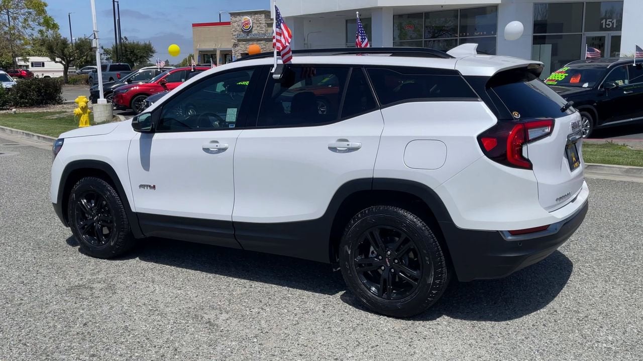 2024 GMC Terrain AT4