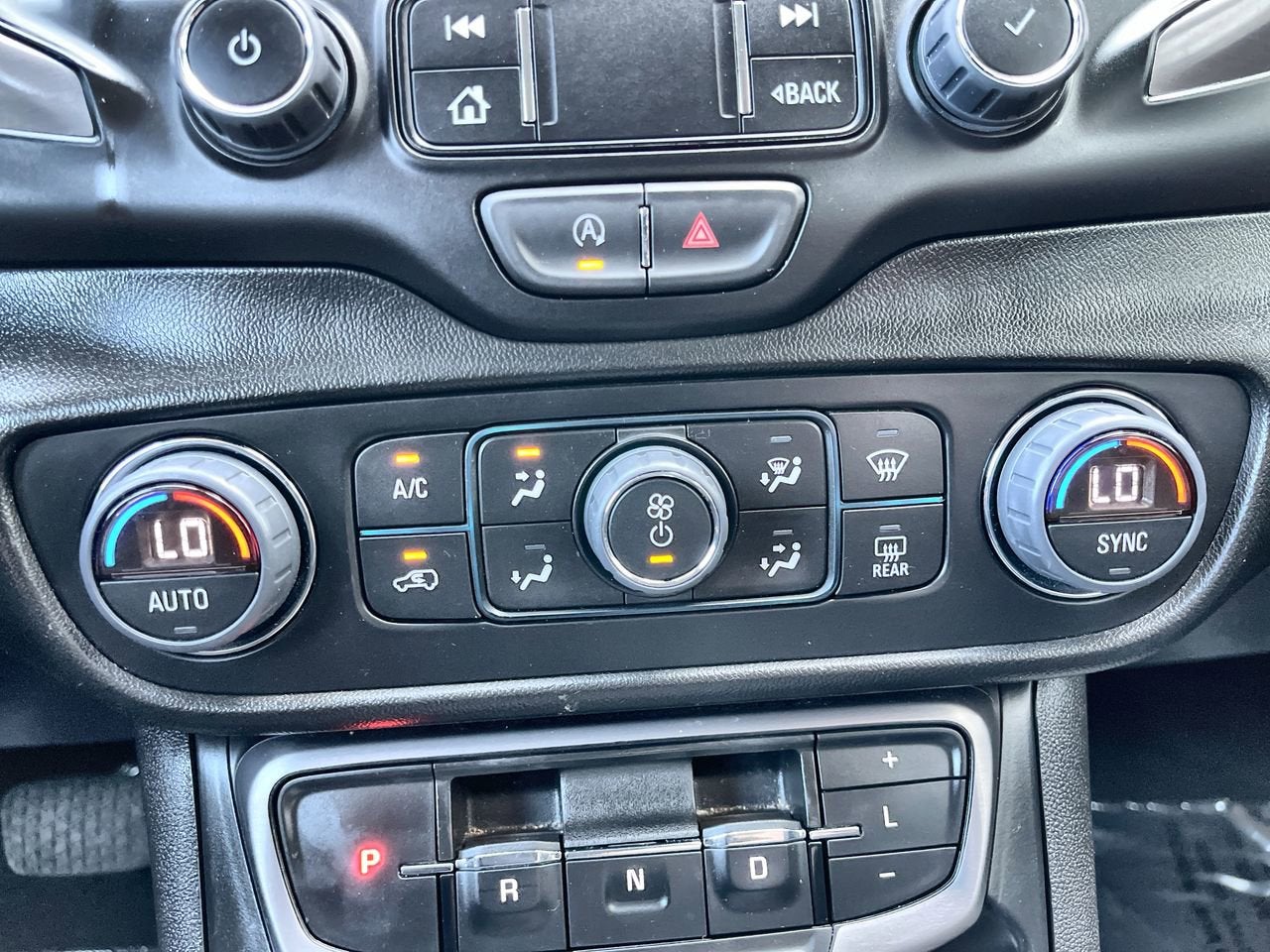 2023 GMC Terrain AT4