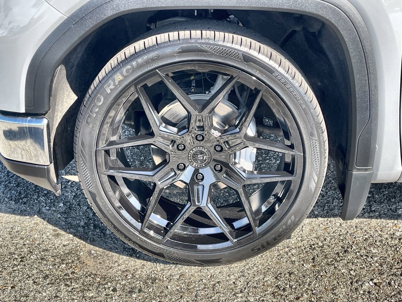 2024 GMC Sierra 1500 SLE