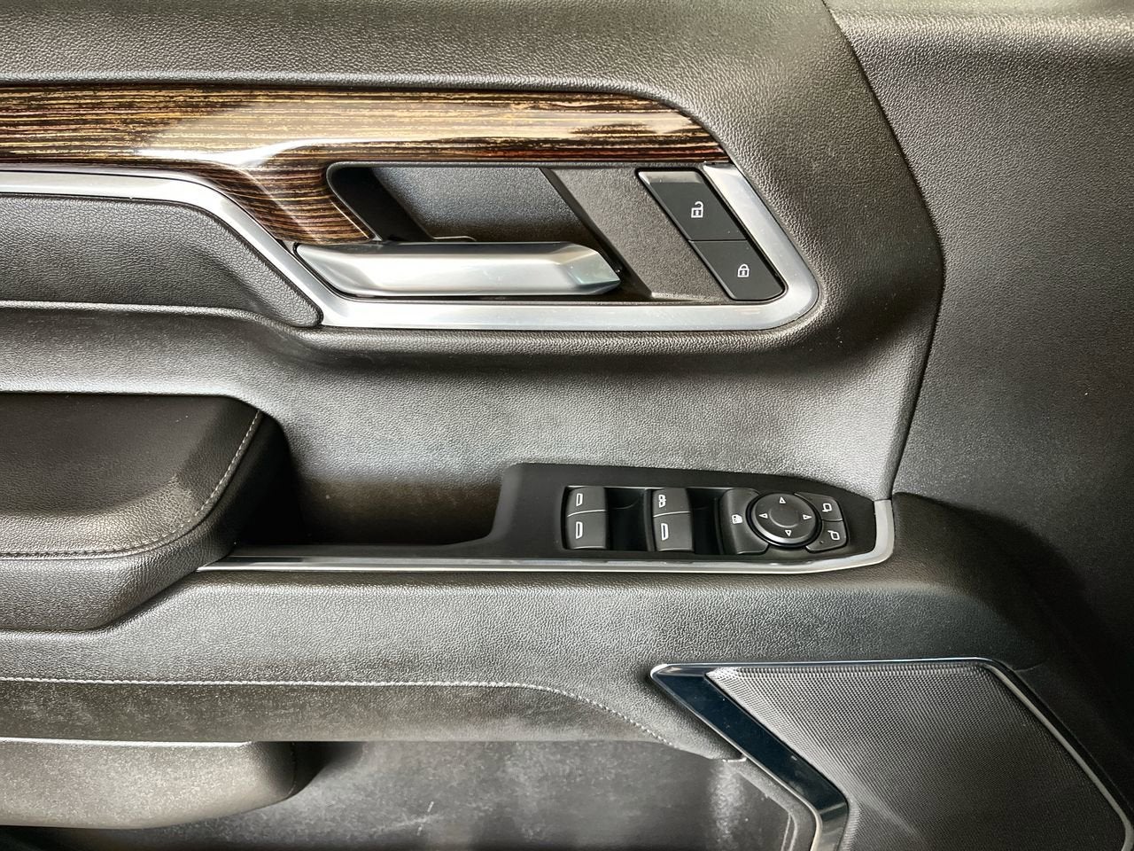 2024 GMC Sierra 1500 SLE