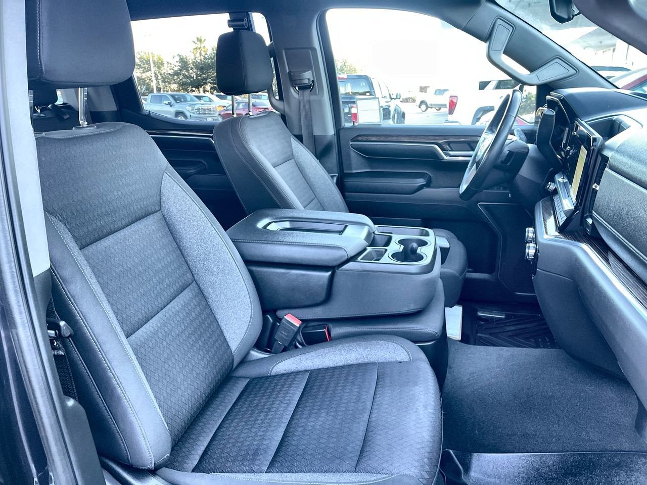 2023 GMC Sierra 1500 SLE