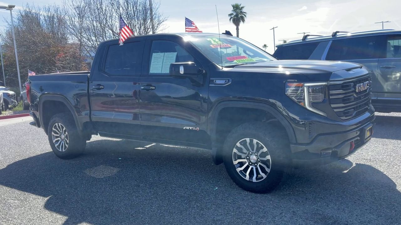 2023 GMC Sierra 1500 AT4