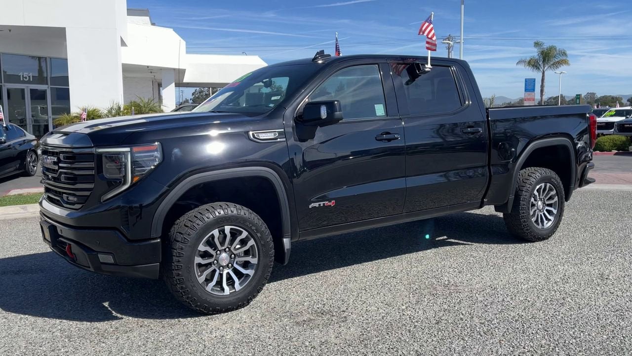 2023 GMC Sierra 1500 AT4