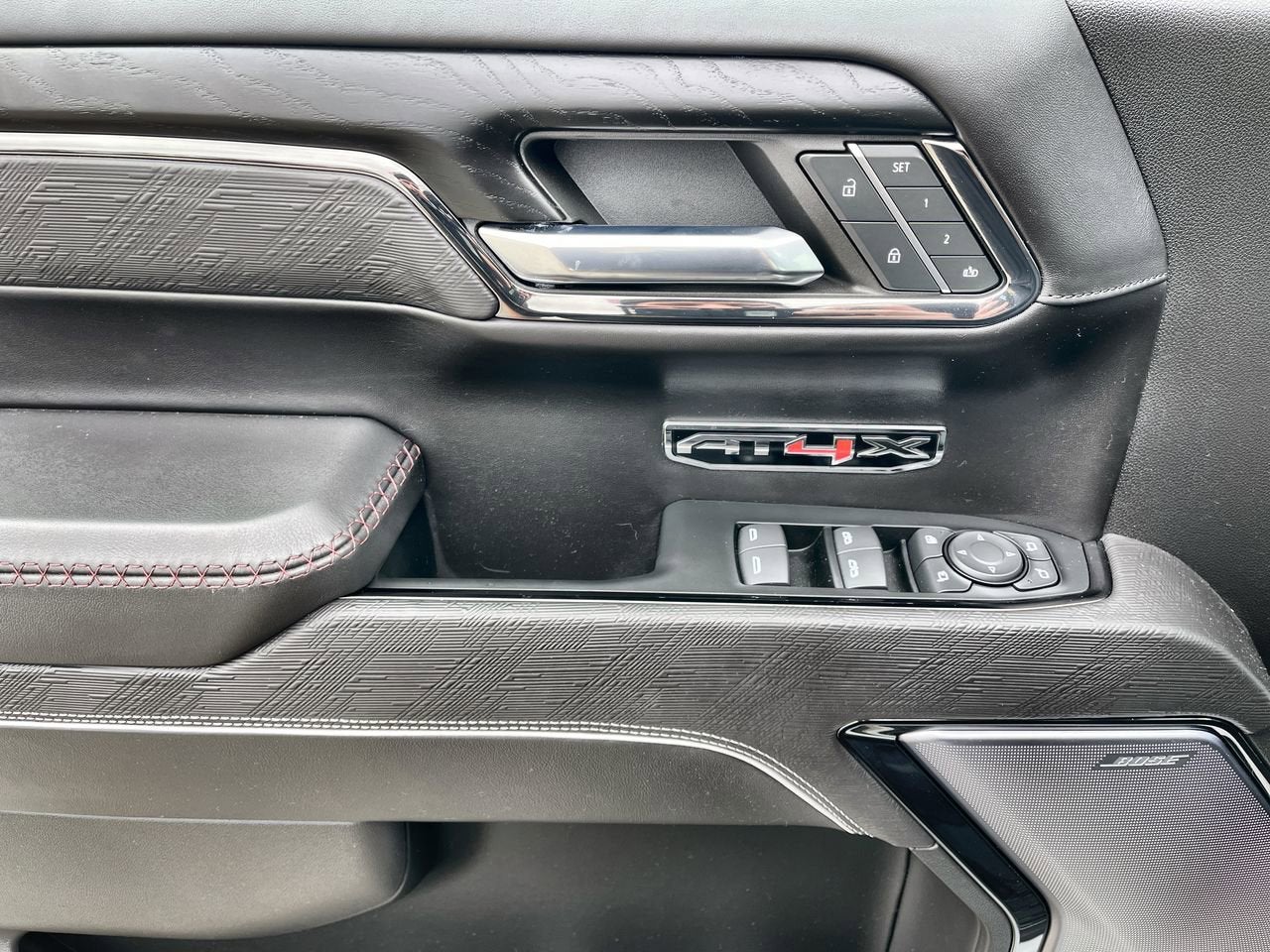2024 GMC Sierra 1500 AT4X