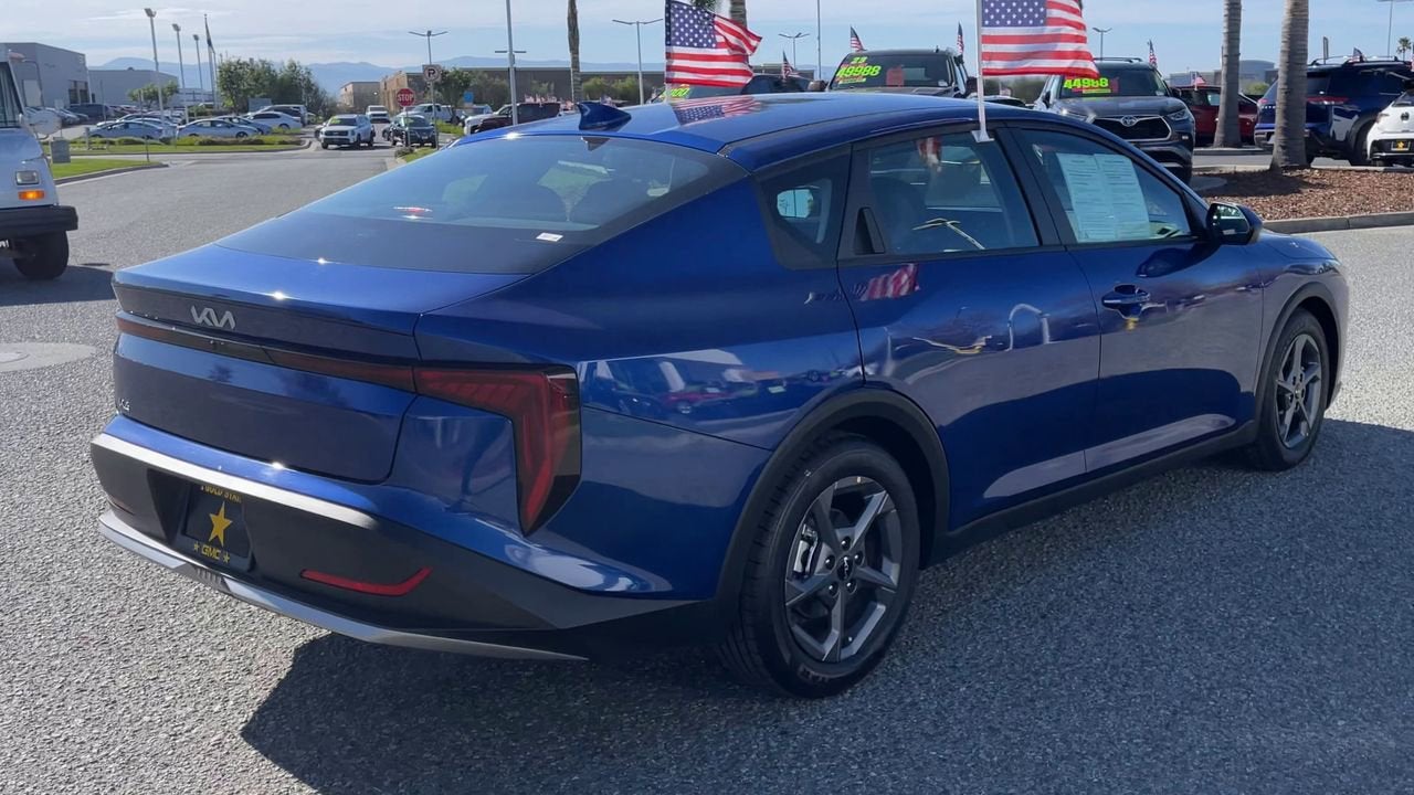 2025 Kia K4 LXS